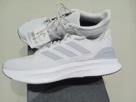 Sepatu Adidas running ultrarun5  size 42 2/3 (ori)
