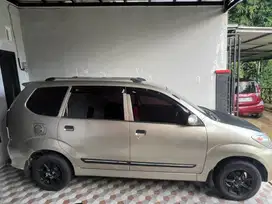 Xenia Li 1000cc bensin tahun 2004 plat kebumen