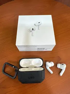 Apple AirPods Pro Gen 2 Bekas Original, Mulus, Bonus UAG Scout Case