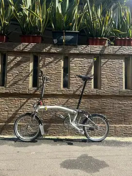 Sepeda lipat BROMPTON WHITE