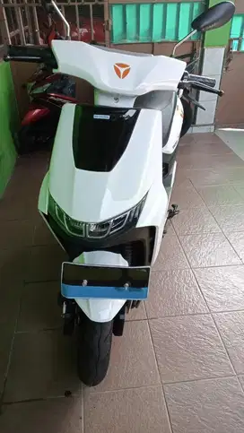 Motor listrik Yadea T9 tahun 2024