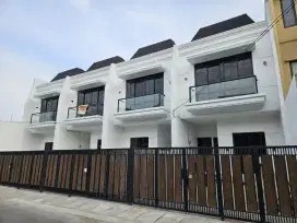 Rumah kav DKI/Meruya/puribotanical/joglo/Jakarta barat