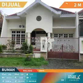 Dijual Rumah Bersih & Terawat di Telaga Golf Araya, Malang