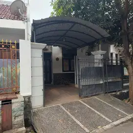 Disewakan rumah di Kompleks Palem Indah Pondok Kelapa Jakarta Timur