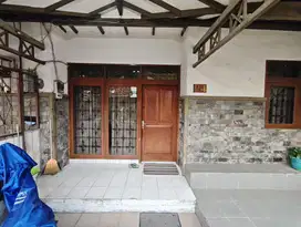 TKI blok P-4 Dijual rumah di komplek Taman Kopo Indah 1