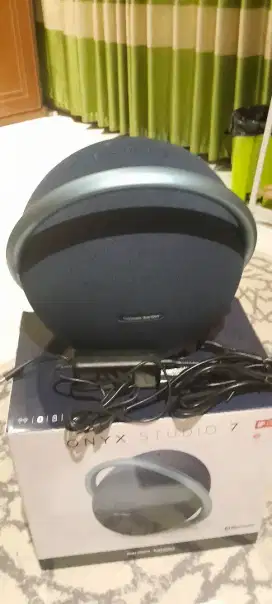 For Sale: Speaker Harman Kardon Onyx Srudio 7, Like Neww!!!