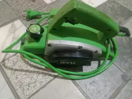 Jual cepat mesin serut kayu merk RYU