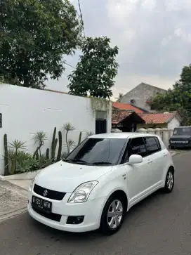 Suzuki Swift 2011 Bensin