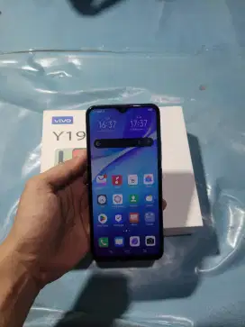 VIVO Y19 RAM 8/256 GB SECOND NO MINUS