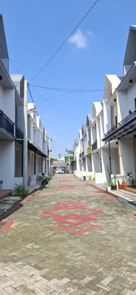 Di jual rumah siap huni samping tol Cisalak - free biaya biaya