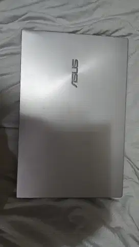 ASUS ZENBOOK 14 UM425IA SECOND