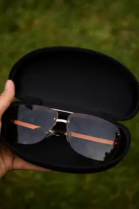 Kacamata Aviator Preloved Pria – Kondisi Istimewa