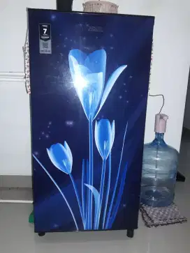 Dijual Lemari es 1 pintu merk AQUA