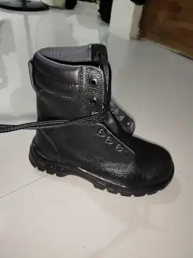 Di jual Sepatu Safety P Di L Satpam