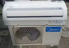 Jual ac midea 1/2 pk lowwat 320watt kondisi 95% ori semua