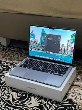 MacBook Air 2022 M2 13 inch 8/256