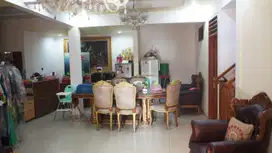 Jual rumah 2½ lantai di Kayu Putih Jakarta Timur