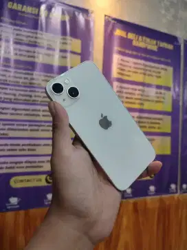 Iphone 13 128gb iBox fullset original dan bergaransi. TT juga bisa