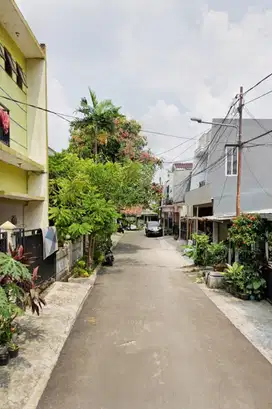 Dijual Rumah dalan Komplek di Kalibata Pancoran Jakarta Selatan