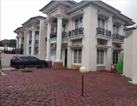 Rumah mewah siap huni Luas308 di cluster Royal Residence Jakarta Timur