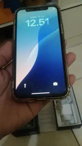 iPhone 11 pro ibox