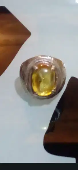 Yaqut kuning topas