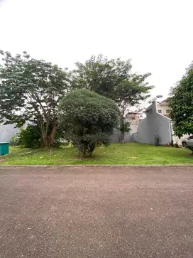 Kavling hoek badan strategis lebar 17 meter hadap Utara The Green BSD