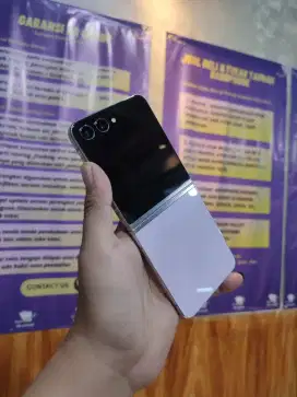 Samsung Z Flip 5 5G 8/512 mulus fullset original. TT juga bisa