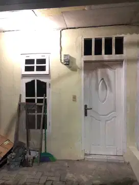 DISEWAKAN KAMAR KOS KHUSUS MUSLIM