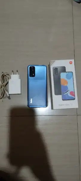 Redmi note 11 4+2/128 fullset, warna twilight blue