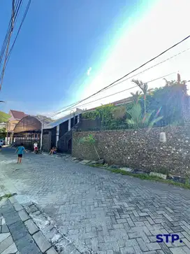 Bangunan usaha di Lebo Agung, Kenjeran