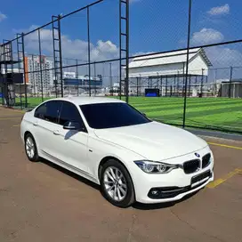 Bmw 320i / 320 F30 Sport LCI 2018 Putih