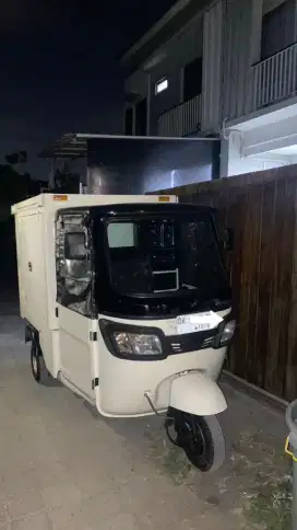 Moko TVS ex coffee cart