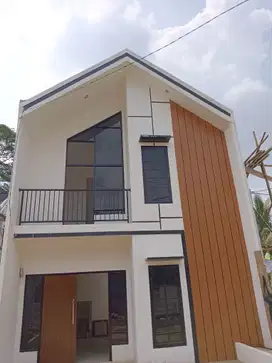 Rumah dengan 3 kamar tidur dan 2 kamar mandi bebas dari Pulis