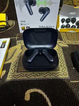 (Preloved) - TWS Earfun Air Pro 4