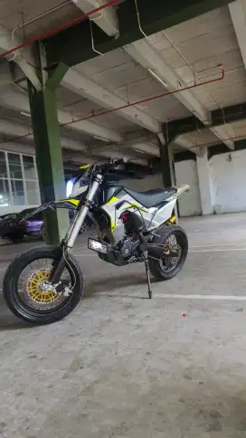 CRF FULL MODIF SUPERMOTO
