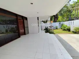 Rumah Lokasi Strategis Jalan Lebar Di Pulomas Utara S8020