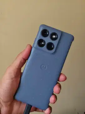 Motorola edge 60 fusion split stream color