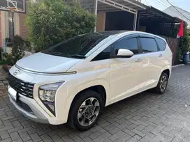 Dijual Hyundai Stargazer Prime White, Two Tone, Captain Seat.