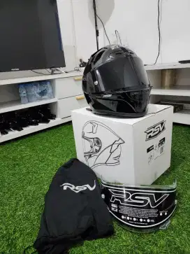 Helm RSV FFS21 , belum lama pakai , size L , kondisi Like new fullsett