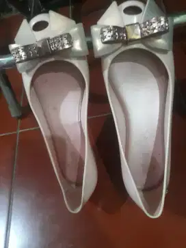 Dijual sepatu wanita