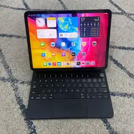 ipad pro 2020 256gb wifi + magic keyboard