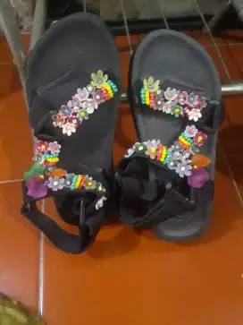 Dijual sandal wanita