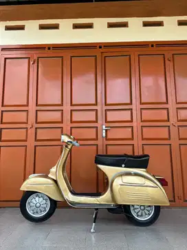 Vespa Sprint 1972 Gold