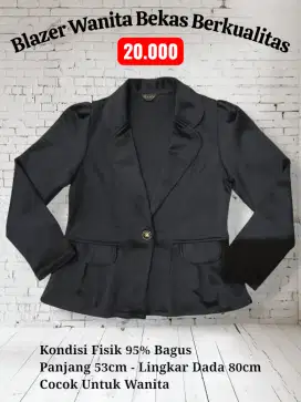 BLAZER CEWEK HITAM BEKAS BAGUS