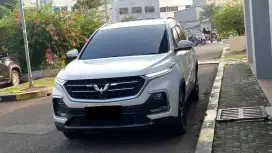 Km28rb wuling almaz exclusive turbo 7 seater 2022 sunroof putih
