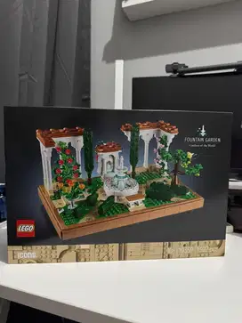 Lego Icon Fountain Garden