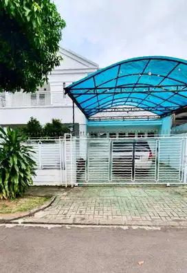 Rumah 2 Lantai Siap Huni luas 300m2 4 kamar tidur Puspitaloka BSD