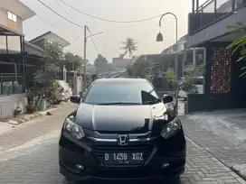 For sale : HONDA HRV E CVT AT NIK 2016 NOVEMBER!!