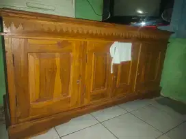 Lemari bufet kayu jati di jual karena di usir kontrakan